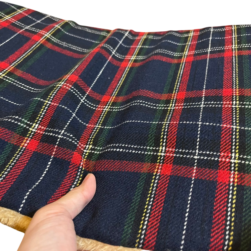 ❮全新❯ Dogfeet 暖呼呼圓型冬床 經典紅格紋 寵物床 狗床 貓床 耐髒耐磨 不易沾灰塵 布料耐受度高更耐磨-細節圖3