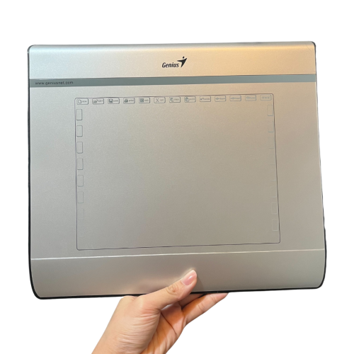 ❮近新❯ Genius 昆盈 i608 數位手寫板 繪圖板 美工專用 6x8 1024階 附滑鼠 觸控筆 Macbook