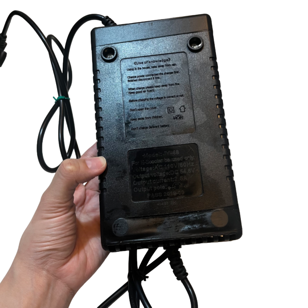 ❮二手❯ JY-48 48V 12A 電動車充電器 鉛酸電池 品字頭 110V/60Hz 台灣電壓 電源供應充電器-細節圖3