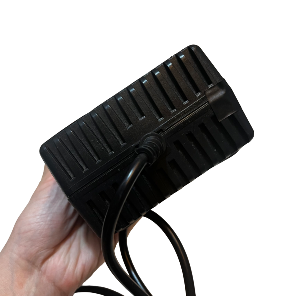 ❮二手❯ JY-48 48V 12A 電動車充電器 鉛酸電池 品字頭 110V/60Hz 台灣電壓 電源供應充電器-細節圖7