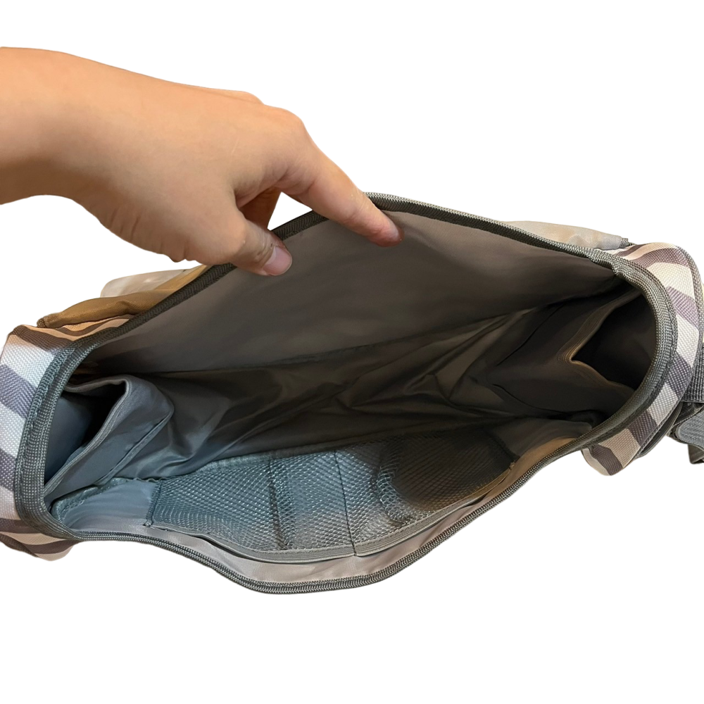 ❮二手❯ Baby City 娃娃城 嬰兒車多功能時尚收納袋 水波紋 超大容量 多功能掛包輕盈沒負擔 附有調節式肩帶-細節圖8