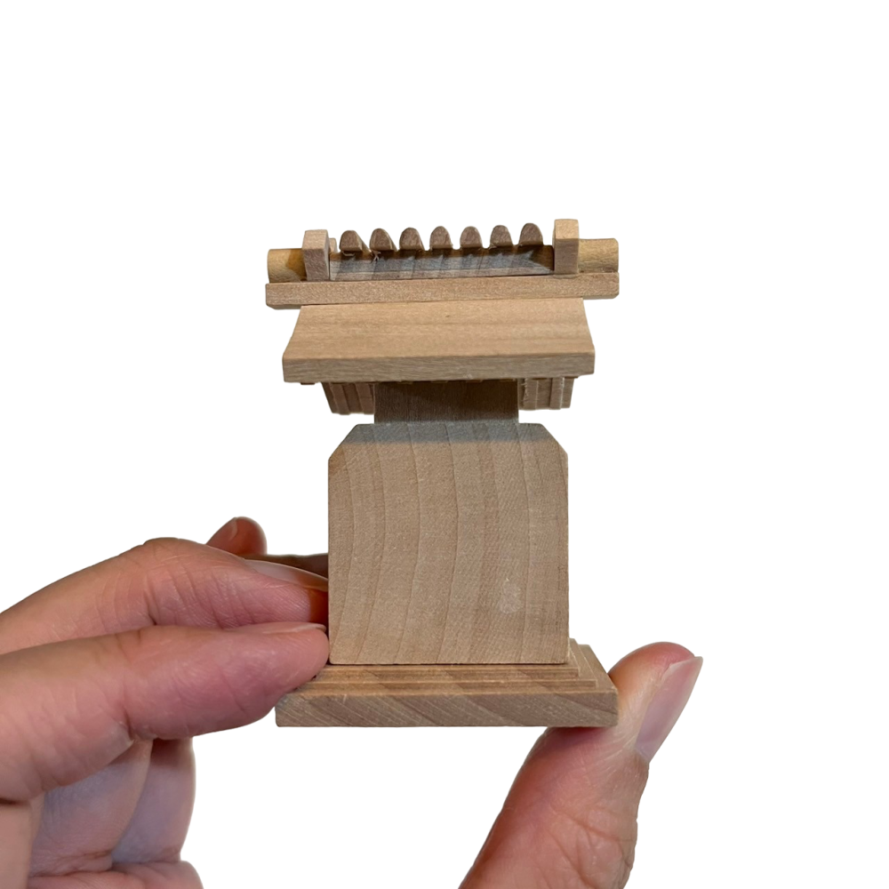 ❮近新❯ 日本 めいじじんぐう 明治神宮 學業成就 神殿御守 神社模型 木製神社 迷你神社 木製迷你神社-細節圖4