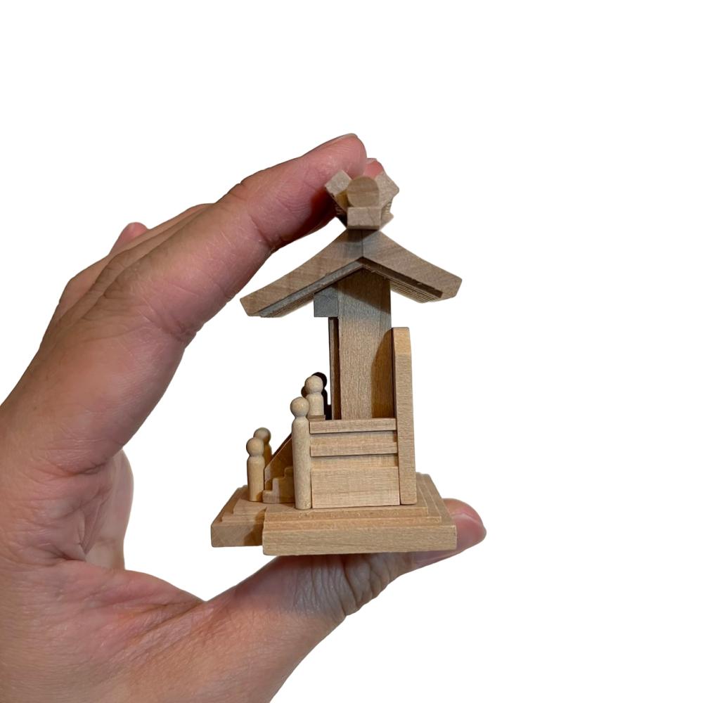 ❮近新❯ 日本 めいじじんぐう 明治神宮 學業成就 神殿御守 神社模型 木製神社 迷你神社 木製迷你神社-細節圖5