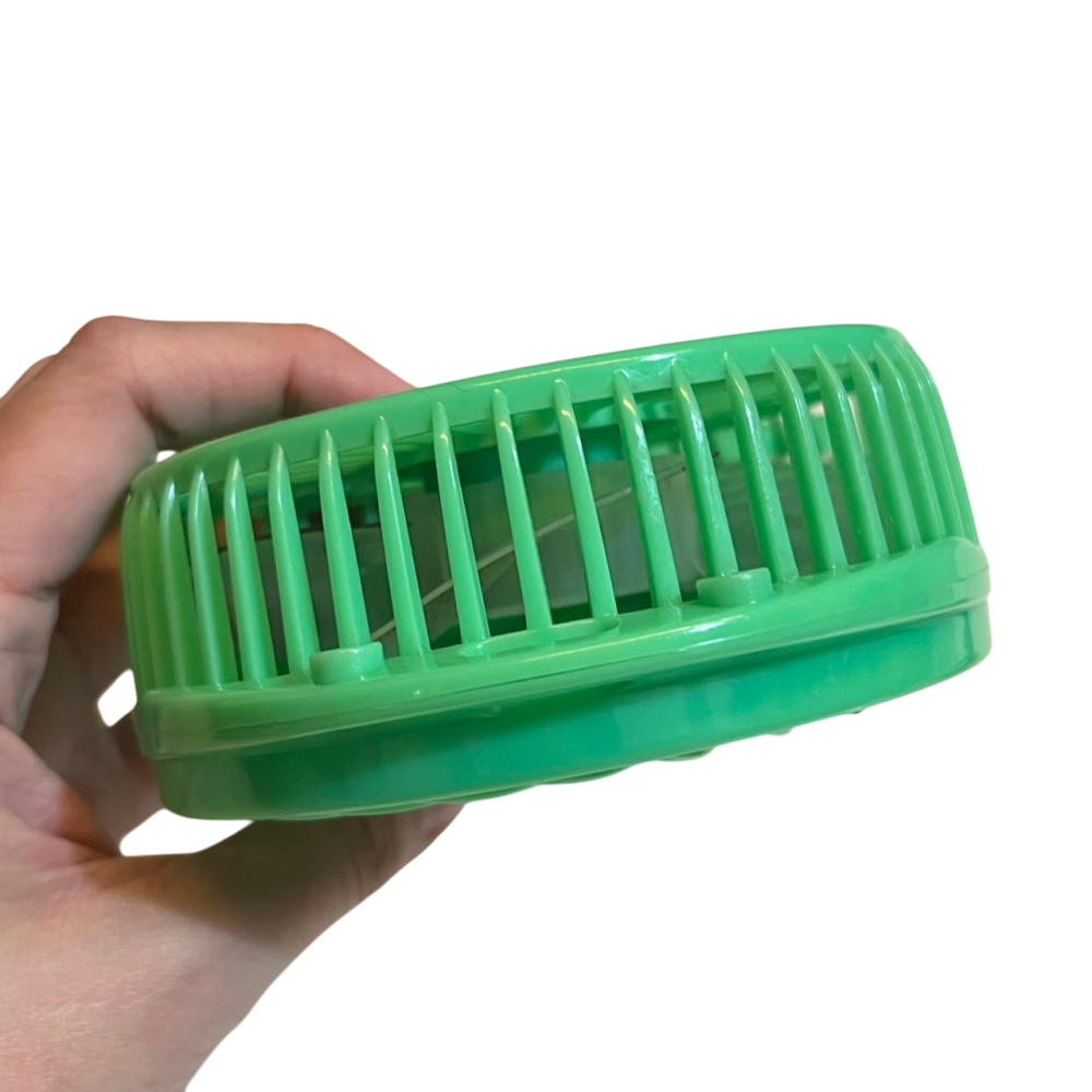 ❮二手❯ 亞太電信 Gt智慧生活 USB 涼風扇 三段式風速調節 使用可充電式鋰電池 綠 桌面風扇 小風扇 電風扇-細節圖4