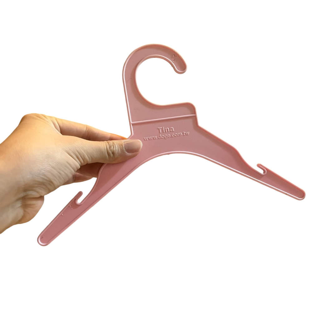 ❮二手❯ Tina 寵物衣架 狗衣服 貓衣服 狗衣架 貓衣架 雨衣 帽子 背心 羽絨背心 外套 衣架-細節圖2