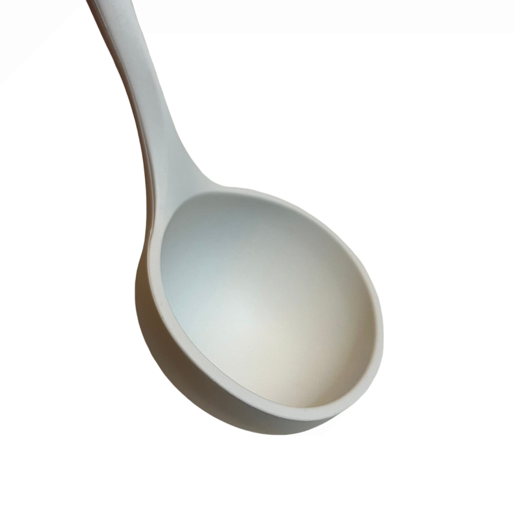 ❮近新❯ 法國 Saub 矽膠湯勺 分菜匙 撈麵勺 勺子 耐磨損 可耐熱230度 人體工程學握柄 握感舒適 輕鬆不費力-細節圖5