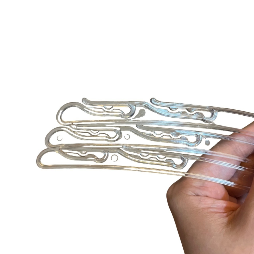 ❮二手❯ 瑞典 H&M M號 透明兒童衣架 HM 嬰幼兒衣架 童裝 衣架 衣褲夾 褲夾 嬰兒 幼童 壓克力衣架 寵物衣架-細節圖2