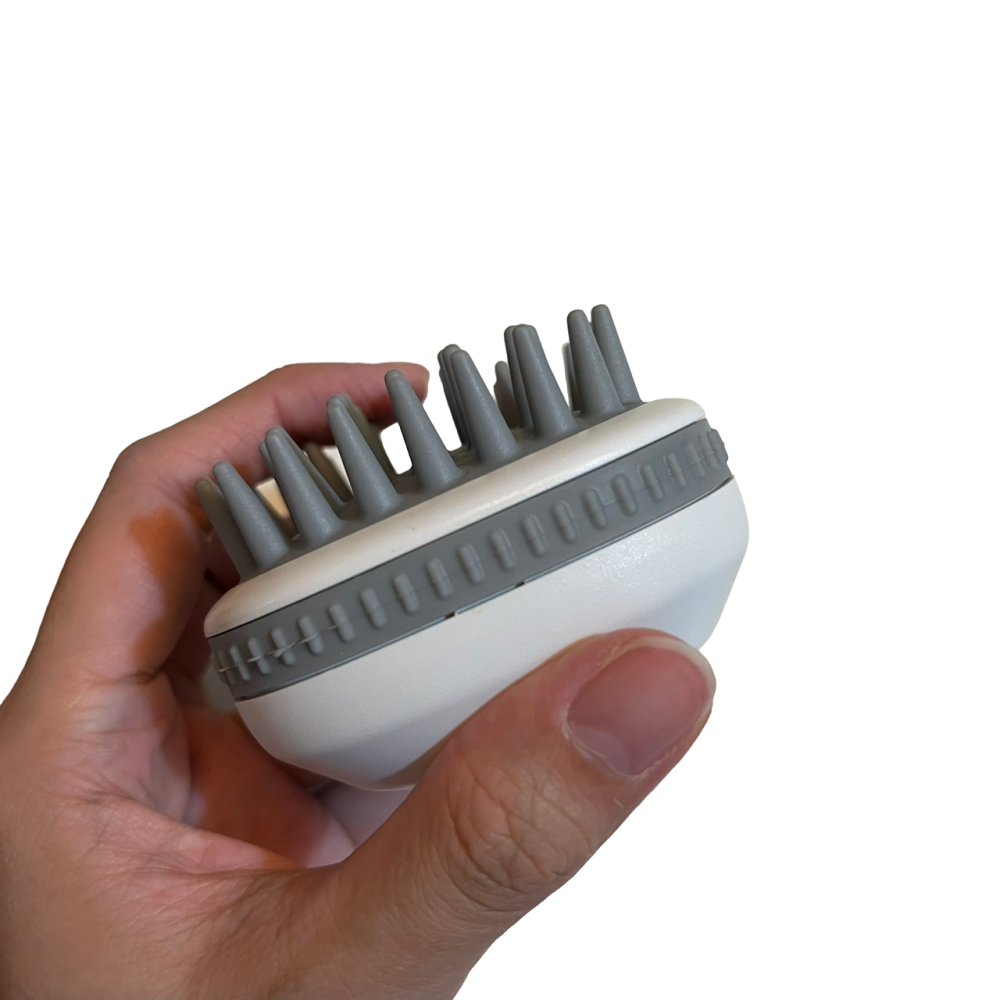 ❮近新❯ FunnyBuy 趣買 矽膠氣墊按摩洗頭刷 氣壓式頭皮按摩刷 軟式按摩刷 洗頭刷 頭皮按摩梳 SPA洗髮按摩梳-細節圖7