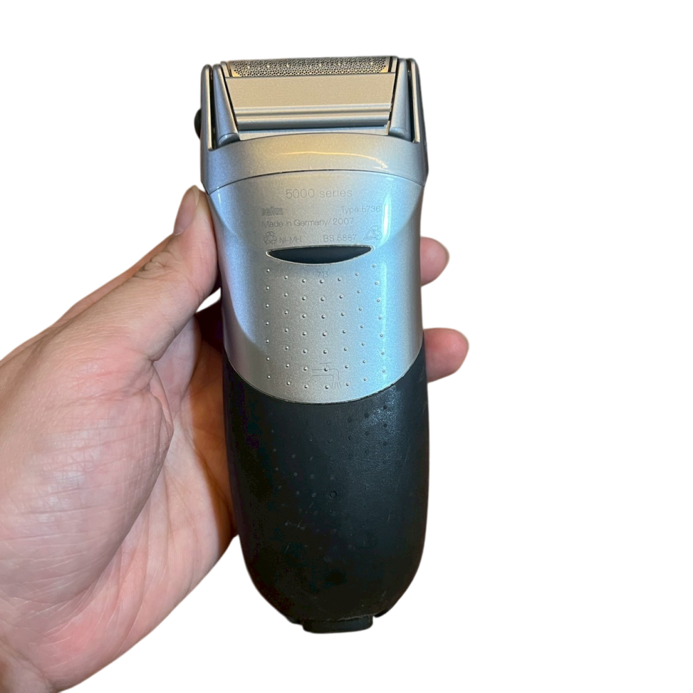 ❮二手❯ 德國 BRAUN 百靈 鋒馳獵鬍電鬍刀 5887 S型長鬚修剪刀網設計 革命刀網 全機身振動水洗 延伸式鬢角刀-細節圖8