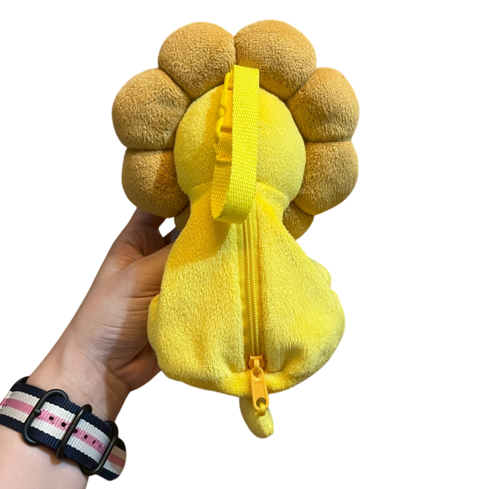 ❮二手❯ 日本 Mister donut 波堤獅絨毛包 日本限定 可掛在寵物推車 娃娃車 嬰兒車 幼兒兒童手提包-細節圖4