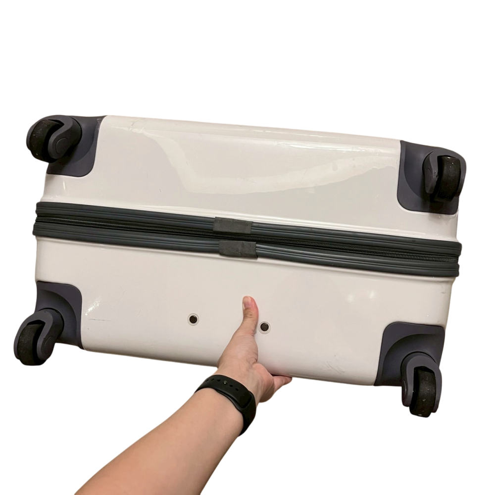 ❮二手❯ 南紡購物中心 24吋 行李箱 托運箱 航空箱 旅行箱 360度飛機輪 固定海關密碼鎖 PC+ABS材質-細節圖8