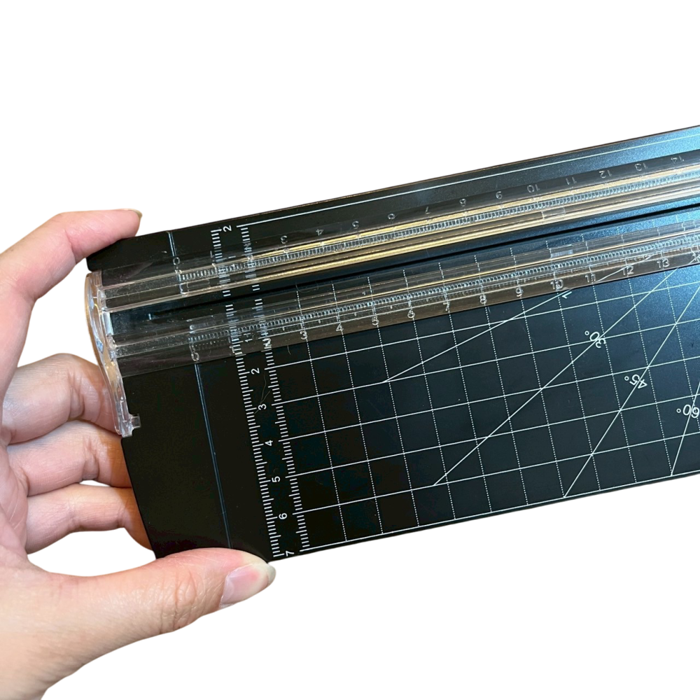 ❮二手❯ 多功能安全 A4/A3 裁紙器 裁切器 自由裁切 簡單實用 可替換刀頭 穩度裁切 裁紙邊緣平整光滑-細節圖2