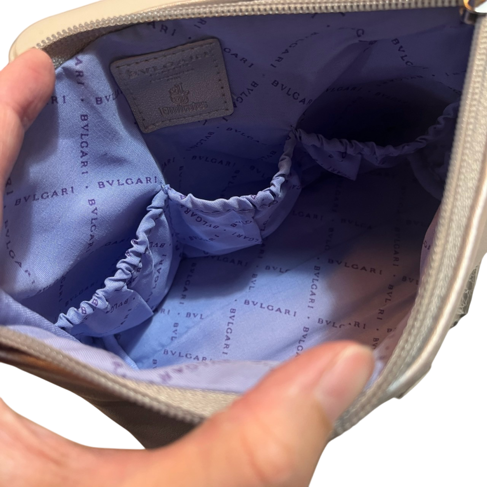 ❮近新❯ 義大利 BVLGARI 寶格麗 阿聯酋航空 商務艙過夜旅行洗漱包 女性化妝包 盥洗包 旅行收納包 拉鍊包-細節圖4