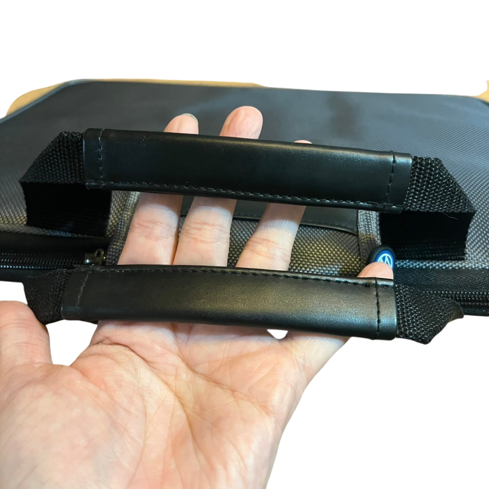 ❮全新❯ 德國 Volkswagen 福斯 15吋以上可用 原廠電腦包 筆電包 公文包 筆記型電腦包 手提電腦包-細節圖2