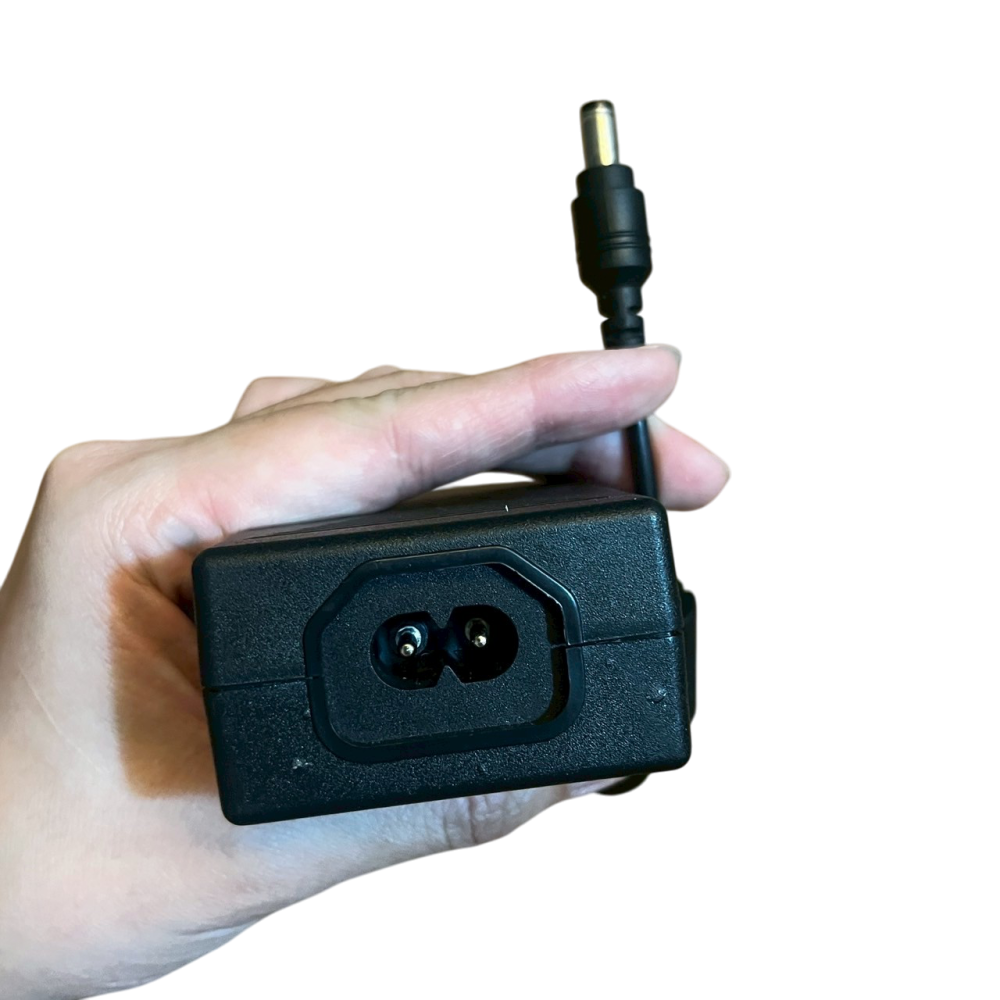 ❮二手❯ 新加坡 OSIM uZap 窈窕美帶子 OS-1160 按摩器 原廠變壓器/電源供應器 電源線 充電器-細節圖2