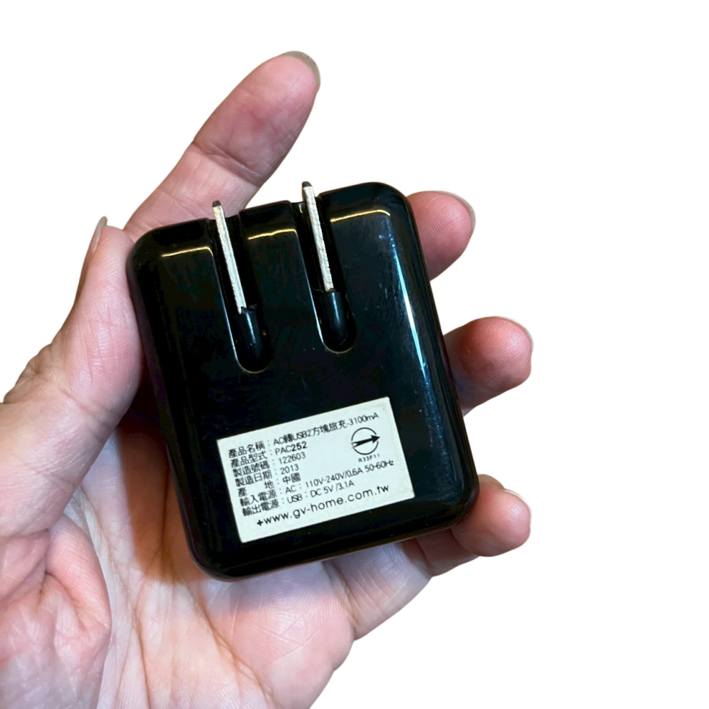 ❮二手❯ aibo AC轉USB 2PORT 方塊充電器 3100mA 充電超快速省時 豆腐頭 充電頭-細節圖6