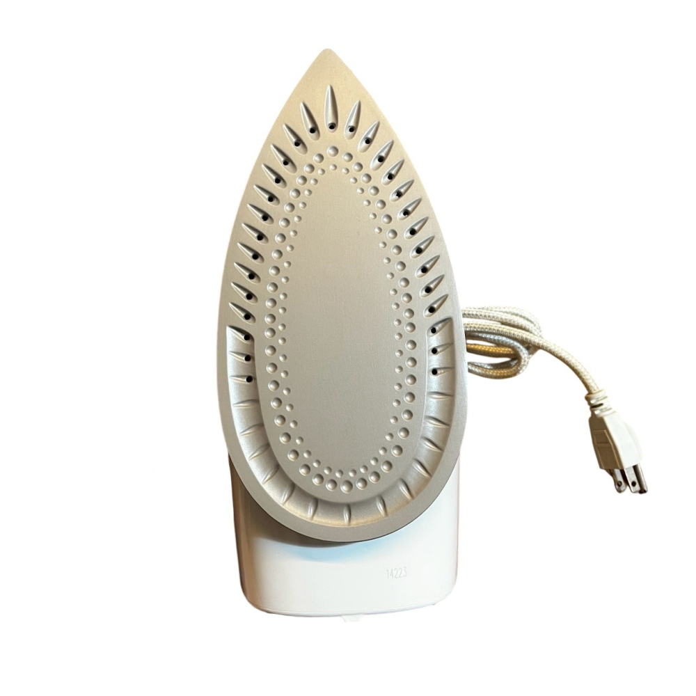 ❮二手❯ 日本 Panasonic 國際牌 NI-E250T 蒸氣/乾式電熨斗 採用U型底板 可均勻分配蒸氣 防鈣化系統-細節圖4