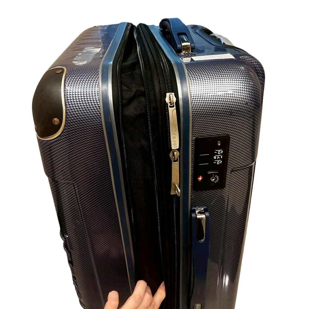 ❮二手❯ Travel 20吋 行李箱 防撞角 密鎖 硬殼箱 360度旋轉輪 耐摔 耐磨損 登機箱 托運箱 航空箱-細節圖10