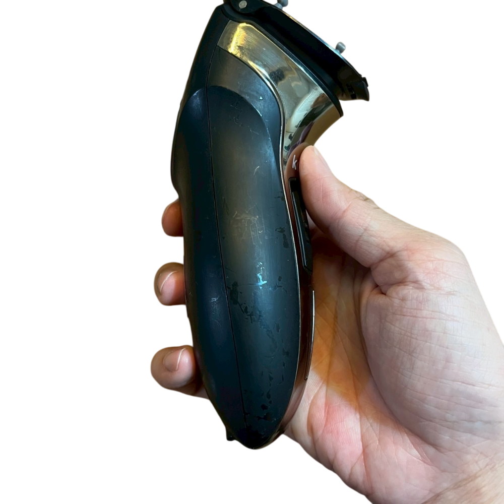 ❮二手❯ kolin 歌林 超動能全機水洗電鬍刀 KSH-HCW10U 充電設計 3D立體浮動刀頭 3D立體浮動刀頭-細節圖4