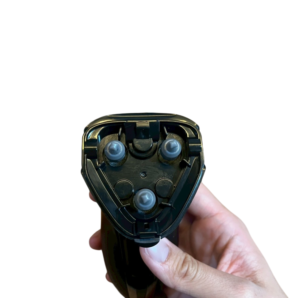 ❮二手❯ kolin 歌林 超動能全機水洗電鬍刀 KSH-HCW10U 充電設計 3D立體浮動刀頭 3D立體浮動刀頭-細節圖8