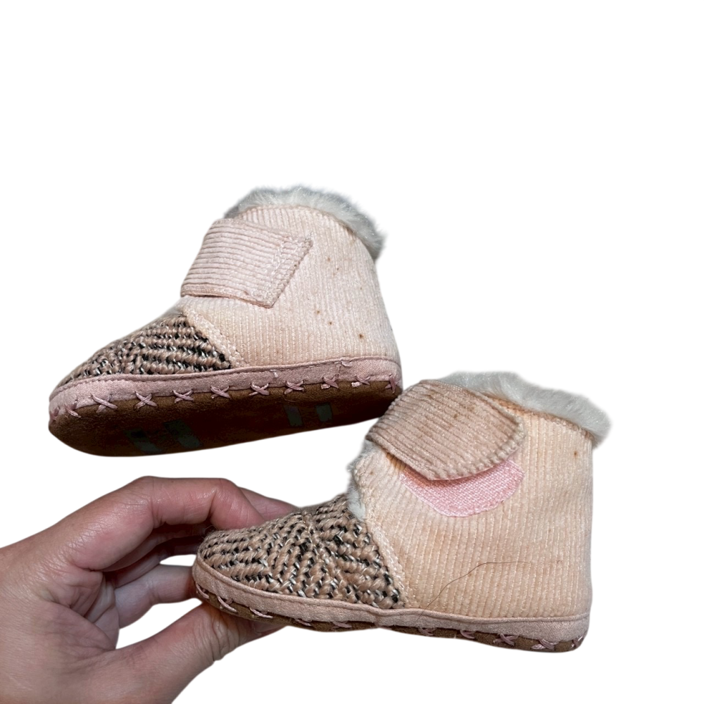 ❮近新❯ 美國 TOMS 嬰兒學步短靴 Tiny 4 (11cm) 粉紅燈芯絨 刷毛內裡 寶寶保暖鞋 原廠禮盒-細節圖2