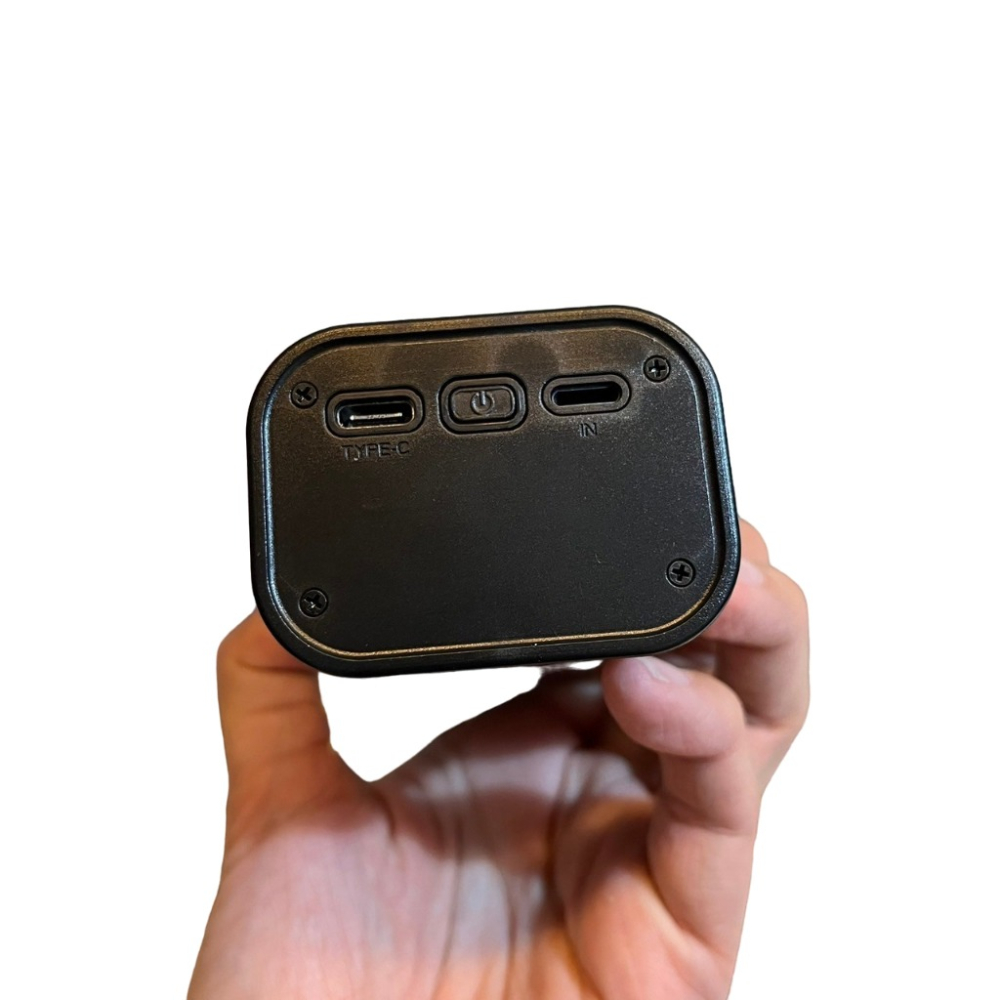 ❮全新❯ 賽博朋克透明 PD 快充行動電源盒 BQ-S21PD 可裝四顆電池 超大容量、多口輸出、科技感視覺-細節圖2