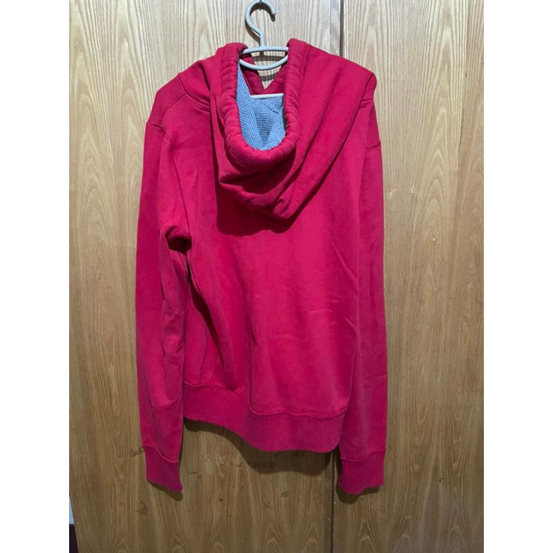 A&F 紅色帽踢 hoodie-細節圖2