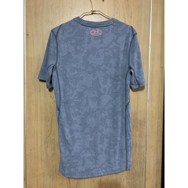 Under Armour 運動上衣灰色-細節圖2