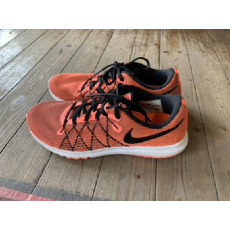Nike Fury 2  女生慢跑鞋 橘-細節圖3