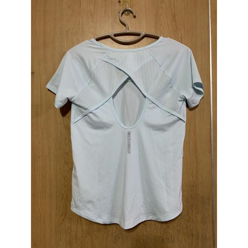 Underarmour  女性運動上衣-細節圖2