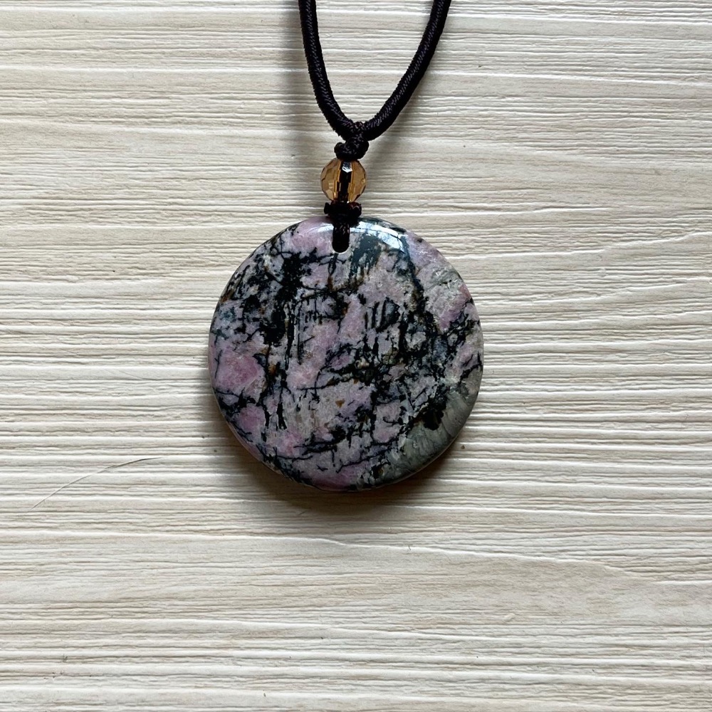 ㄅㄆㄇㄈ水晶寶寶工作室-台灣玫瑰岩項鍊-山水畫系列-細節圖2