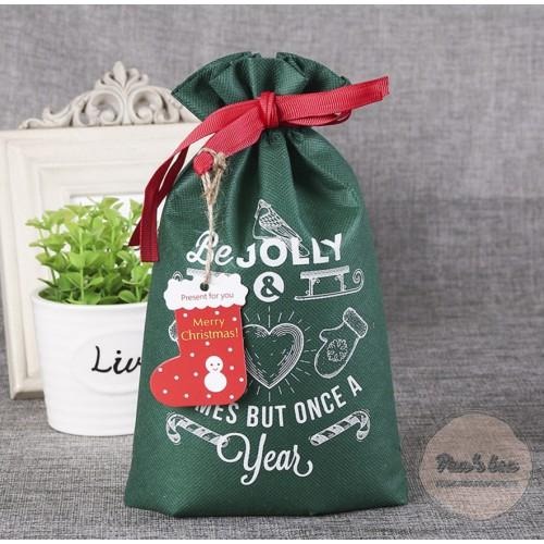聖誕不織布抽繩禮物袋 紡布聖誕禮物袋 防塵袋 交換禮物包裝 聖誕禮物 耶誕收納袋 {吊牌為拍攝使用} 包裝禮物 聖誕送禮-細節圖7