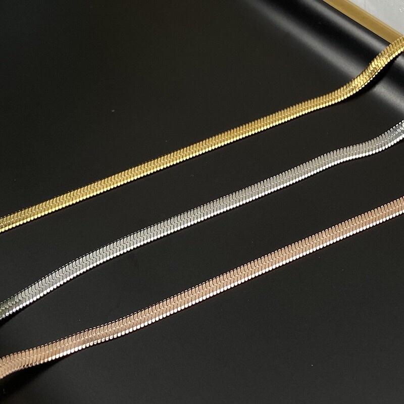 Celia 莎莉亞 歐美 光澤感 蛇鏈 3MM 鈦鋼項鍊 不褪色 打底鍊 基本款 金/銀/玫瑰金-細節圖5