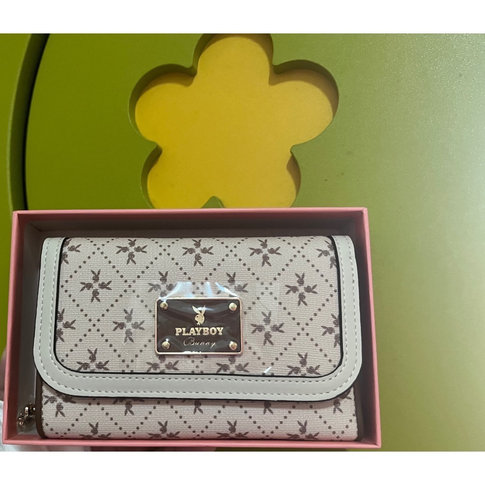 全新 現貨 PLAYBOY 中夾 Oat milk 燕麥奶兔兔系列 卡其色 正品-細節圖6