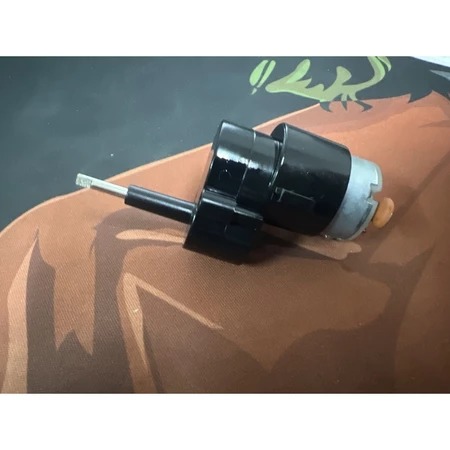 ✿AREA.TOY✿ D12 WPL 頑皮龍 原廠主機板 馬達 塑料配件 前保險桿 前臉 後照鏡 雨刷 擺臂 轉向杯-規格圖1