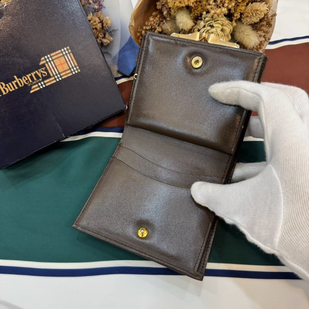 👝（近新全配）Burberrys vintage經典格紋騎士標口金短夾-細節圖4