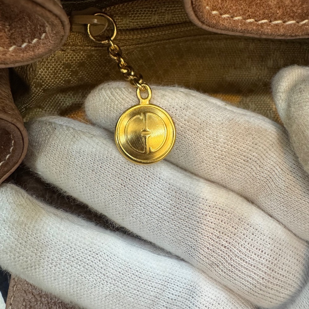 👝GUCCI茶色麂皮竹節後背包-細節圖6