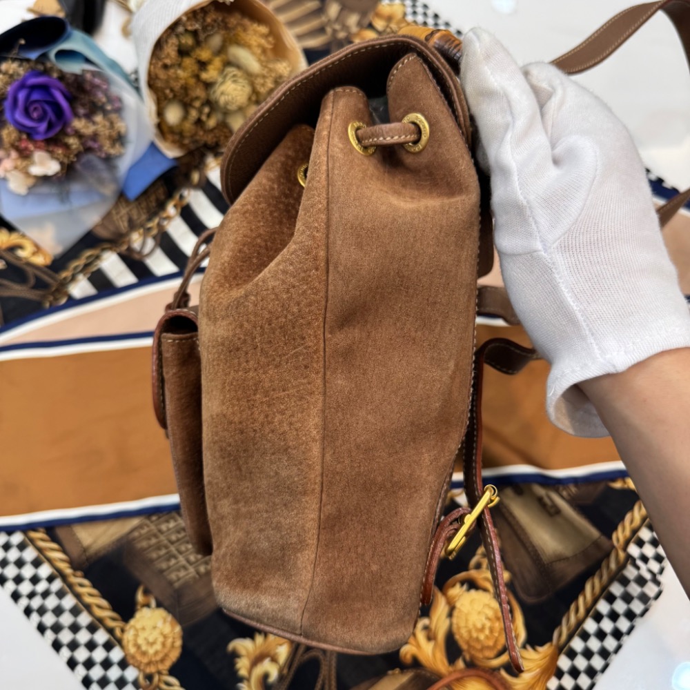 👝GUCCI茶色麂皮竹節後背包-細節圖10