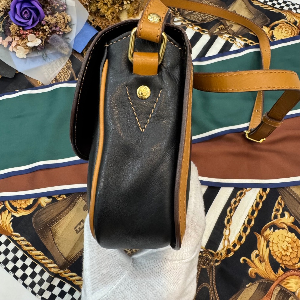 👝【極稀有｜Celine 凱旋徽章黑棕拼色馬鞍包】-細節圖5