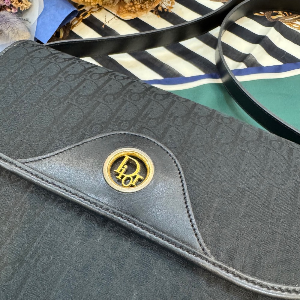 👜【近新｜Dior 黑金暗紋老花馬鞍包】-細節圖2
