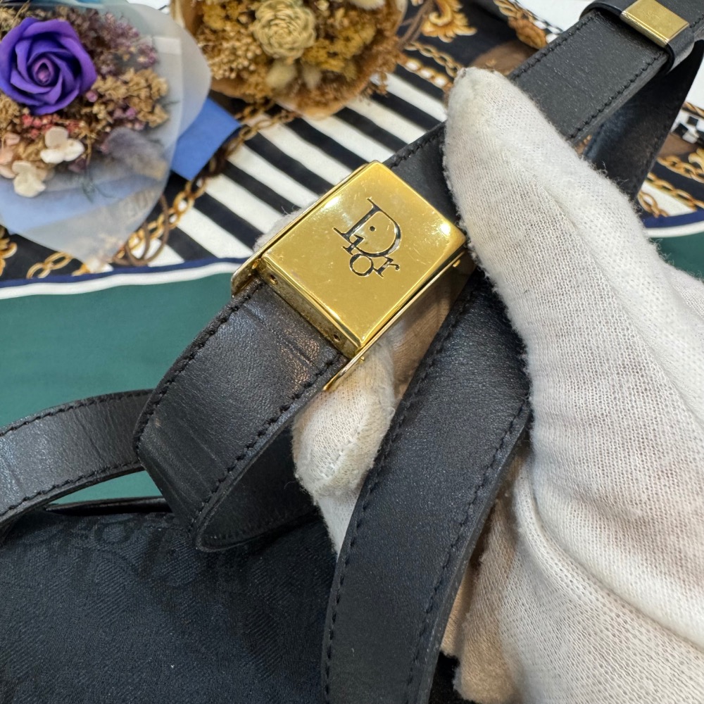 👜【近新｜Dior 黑金暗紋老花馬鞍包】-細節圖11