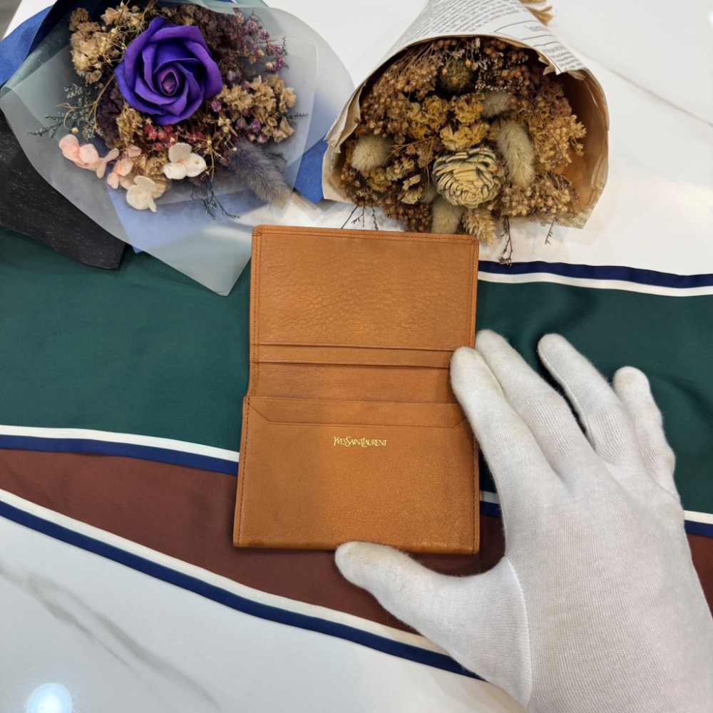 👝【YSL 聖羅蘭焦糖棕卡包/名片夾/零錢包】-細節圖2