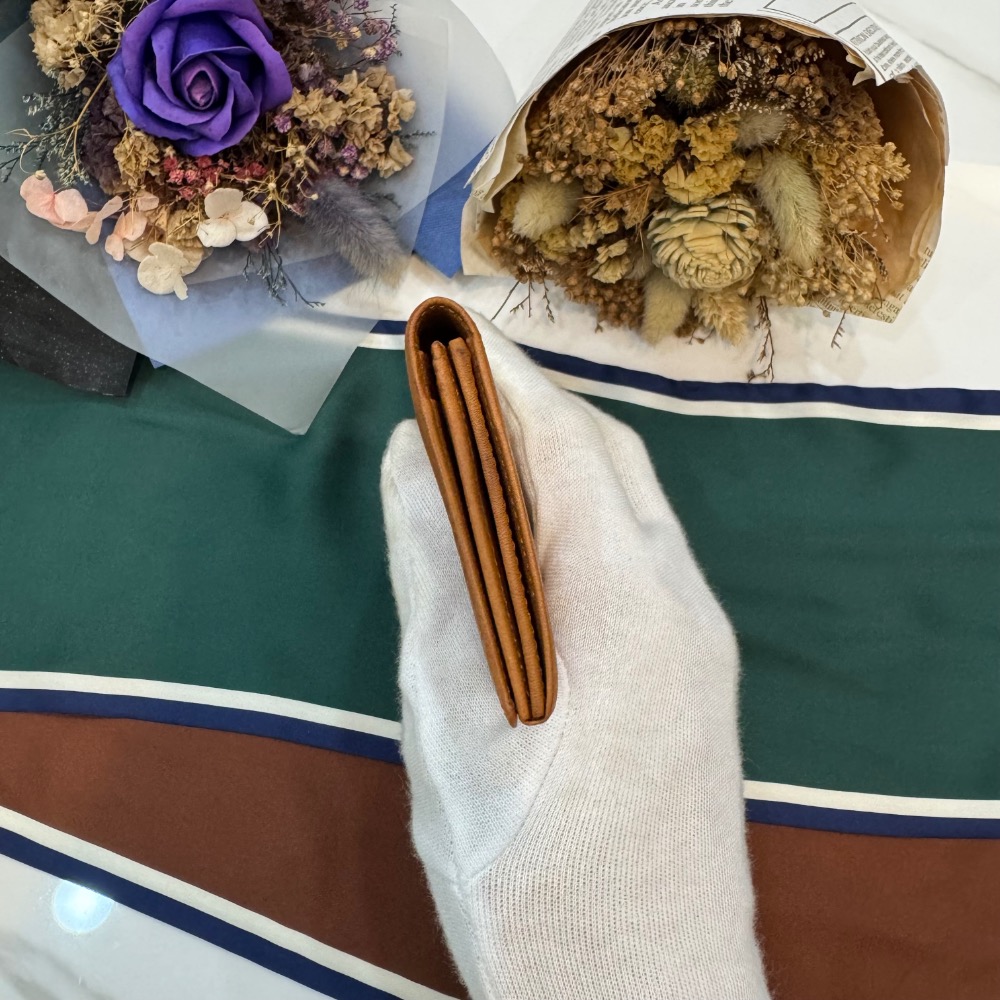 👝【YSL 聖羅蘭焦糖棕卡包/名片夾/零錢包】-細節圖5