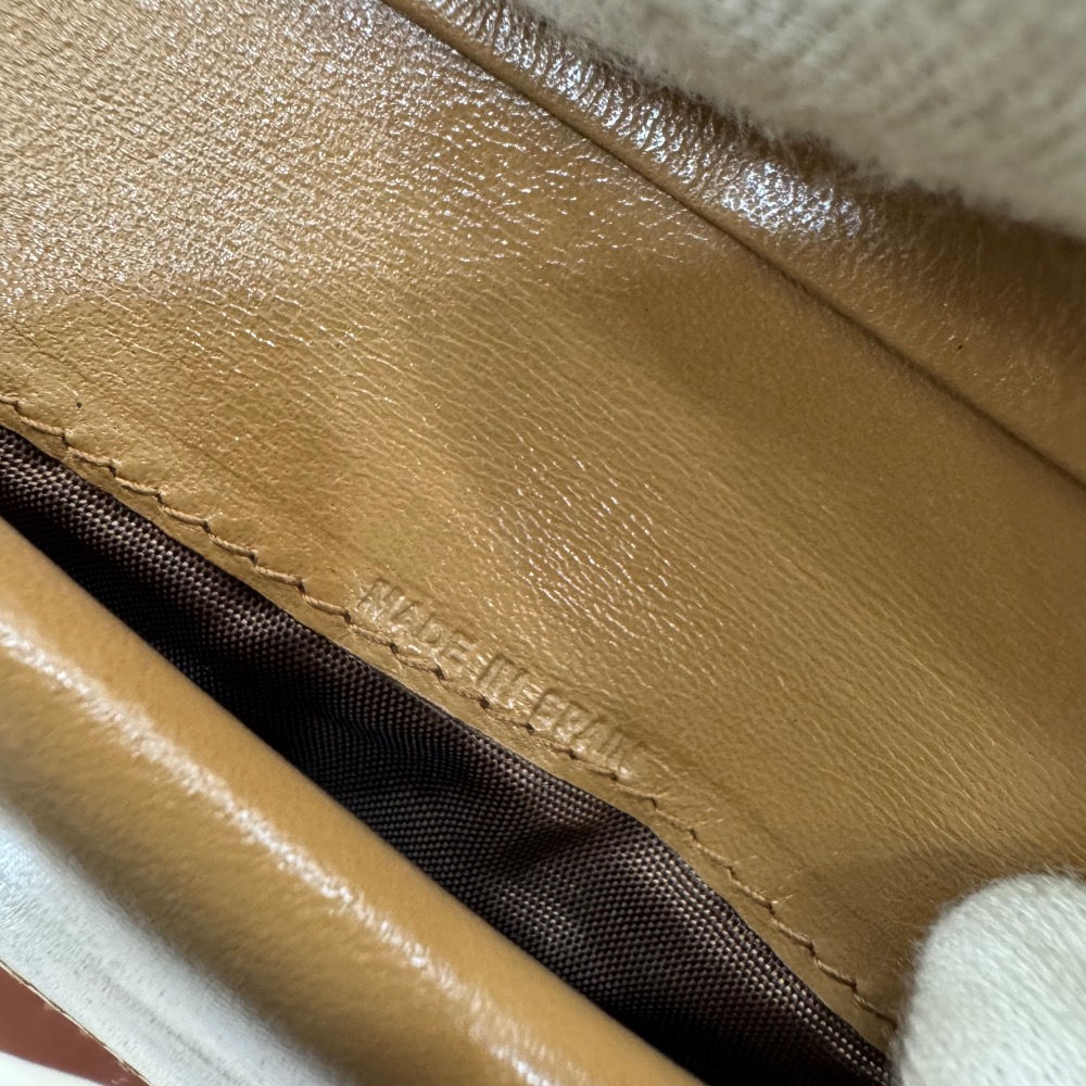 👝【Dior馬蹄釦奶茶色暗紋短夾】-細節圖8