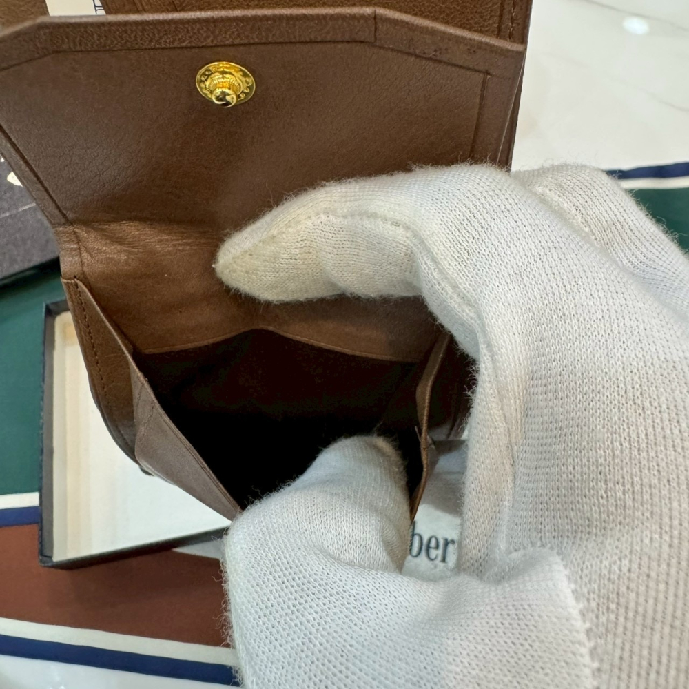 👝【全新大全配｜Burberrys經典騎士標雙折牛皮短夾】-細節圖5