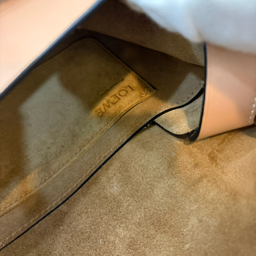 👜【 附防塵袋｜LOEWE Gate 焦糖燕麥雙色馬鞍包 】-細節圖9