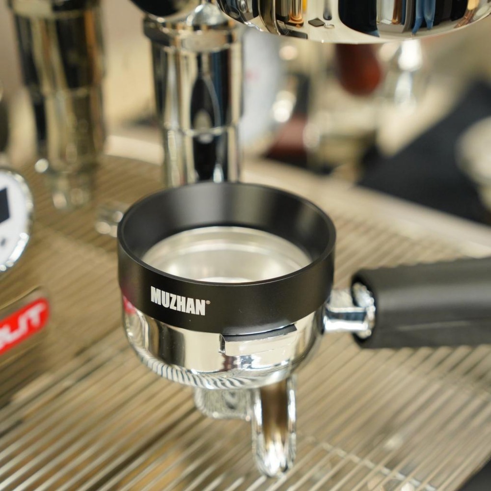 【沐湛咖啡】58mm 義式咖啡機專用 接粉環 (不銹鋼原色/霧黑) 集粉器 可直壓 內溝槽加深不易掉落 台灣製造-細節圖2