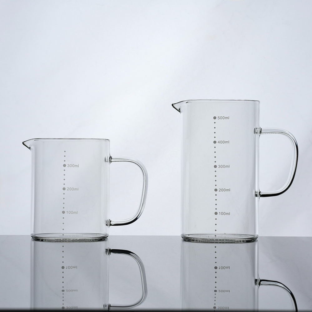 【沐湛咖啡】刻度玻璃量杯 耐熱玻璃 加厚 透明刻度 計量杯 350ML/500ML 手沖下壺 350CC/500CC-細節圖7