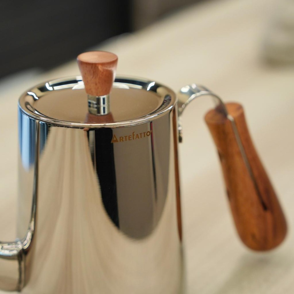 【沐湛咖啡】AF木柄鶴嘴手沖壺 Artefatto鶴嘴壺 專為玩家打造的手沖壺震撼登場-細節圖2