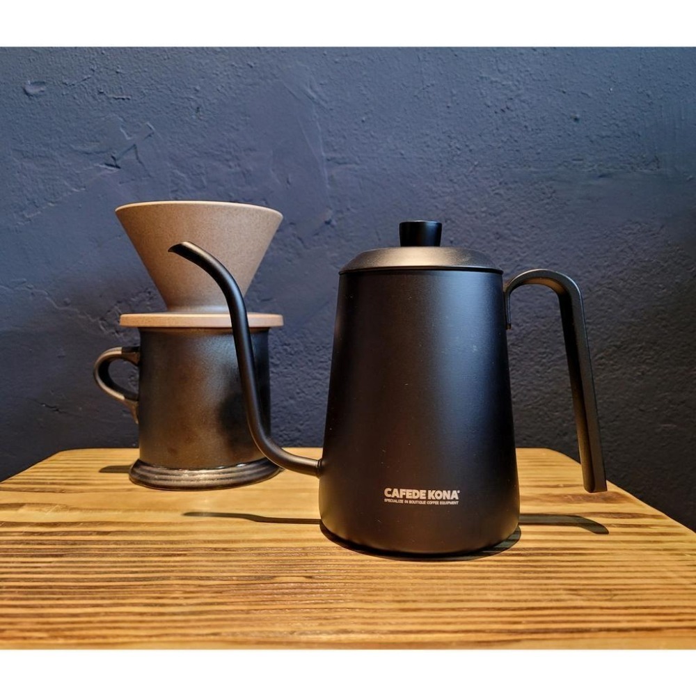 【沐湛咖啡】CAFEDEKONA  咖啡手沖壺/不鏽鋼細口壺 復古鐵/黑  600ml/600cc-細節圖5